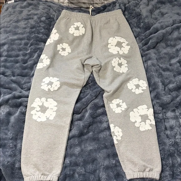 Denim Tears Cotton Wreath Sweatpants - Picture 3 of 3
